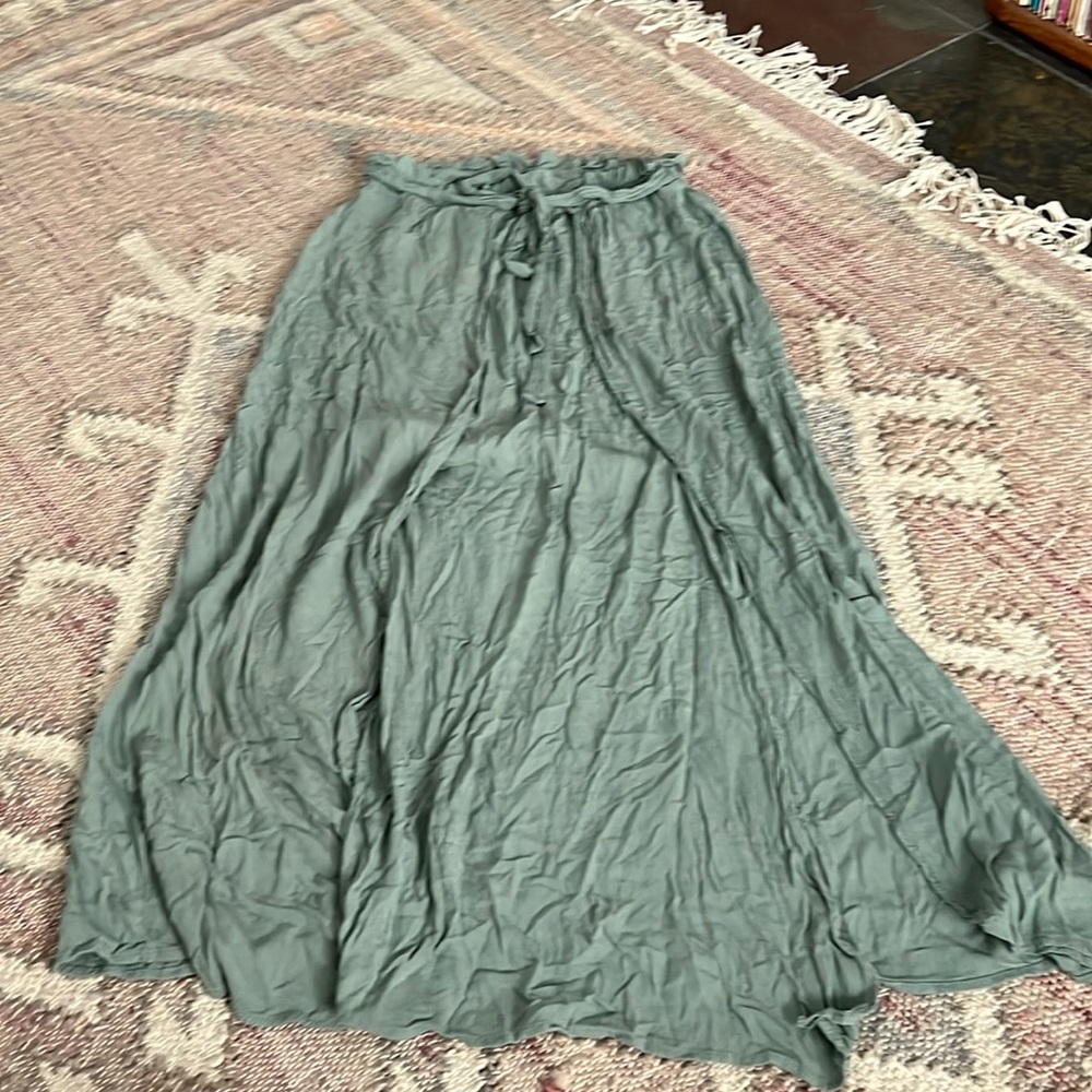 Elastic waist skirt